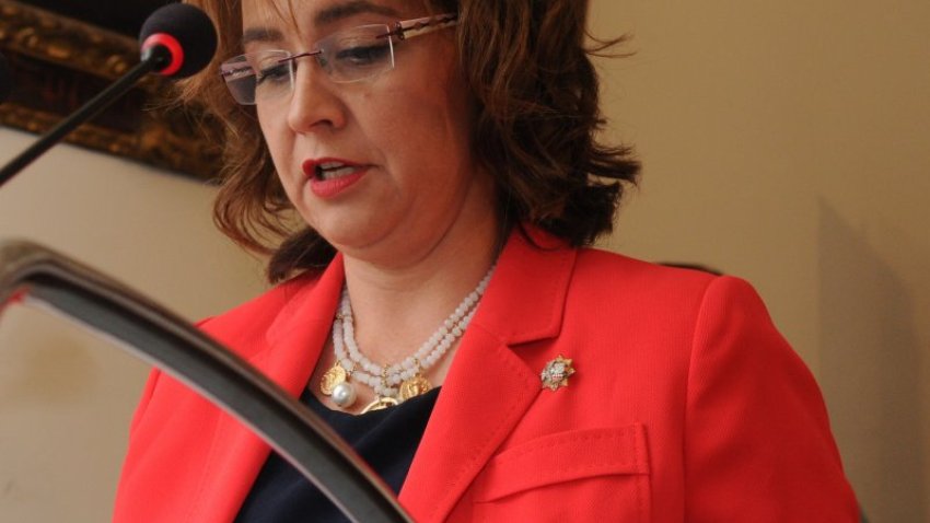 Intervención de la Decana, Dña. Nuria González Rabanal